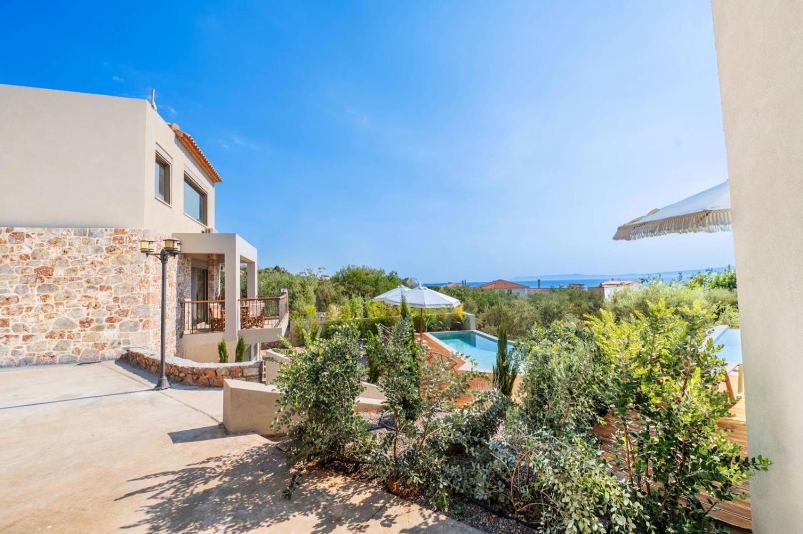 קלמאטה Petradi Suites מראה חיצוני תמונה