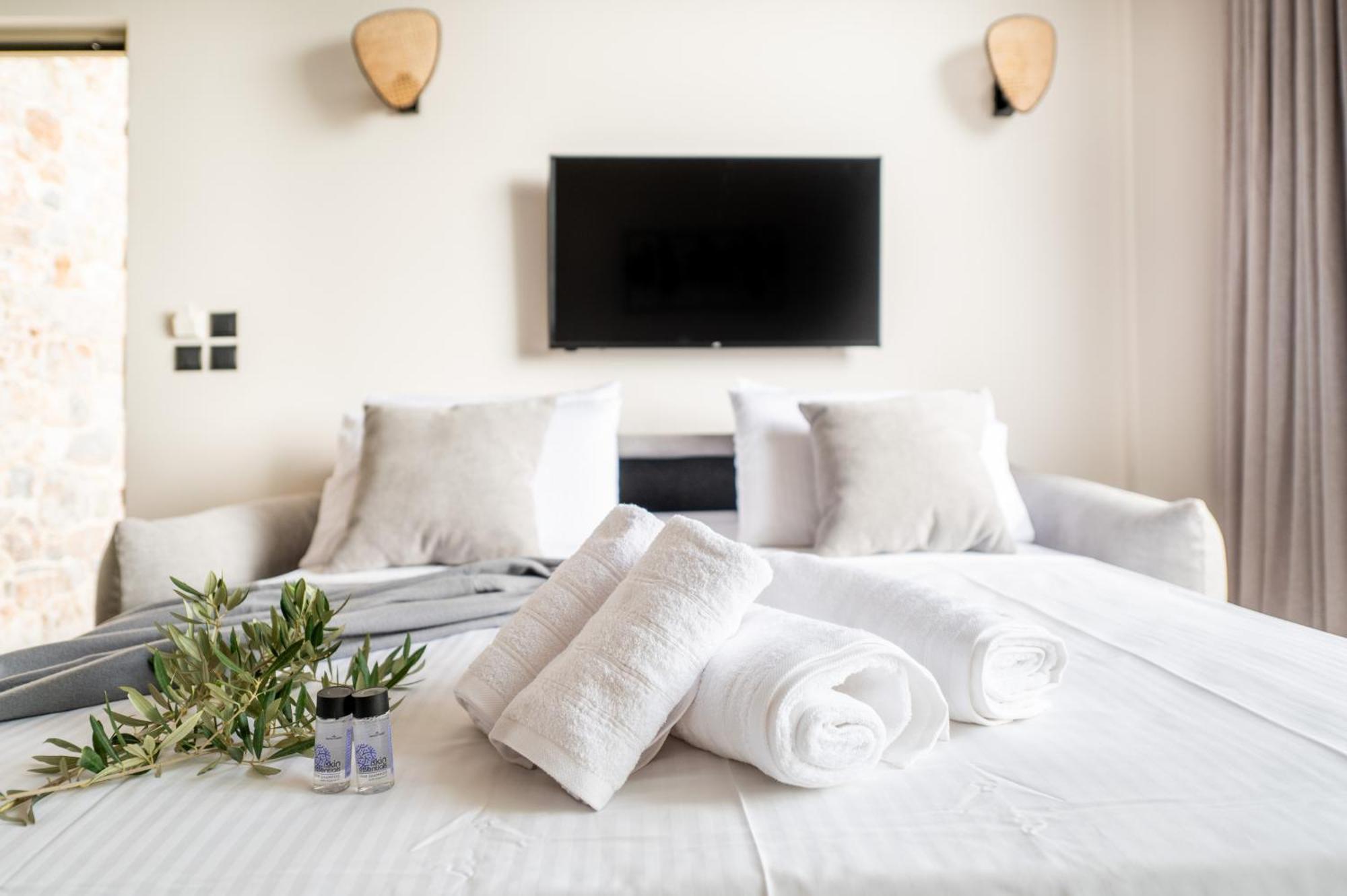 קלמאטה Petradi Suites מראה חיצוני תמונה