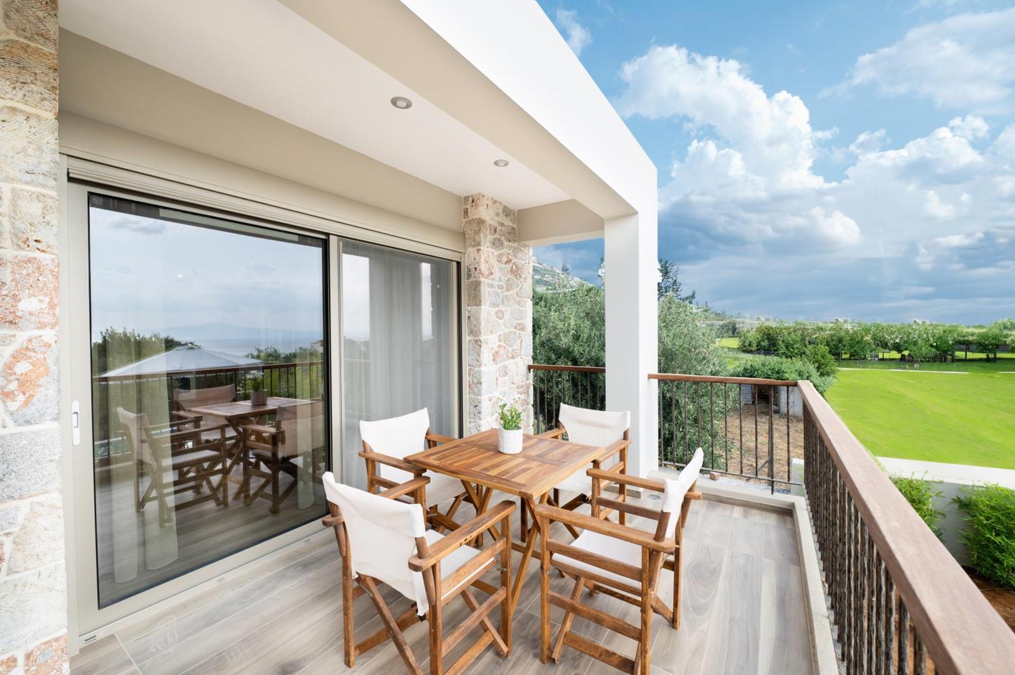 קלמאטה Petradi Suites מראה חיצוני תמונה